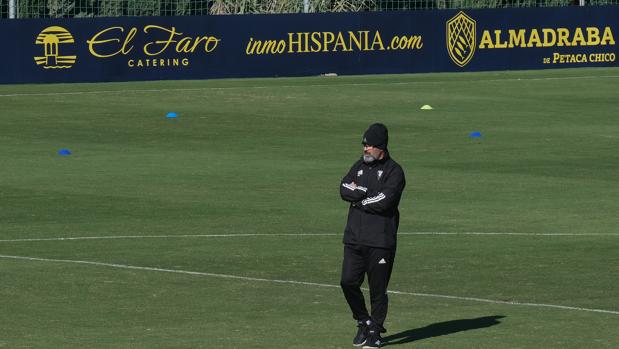 Cervera, enfadado, sale a la pizarra otra vez