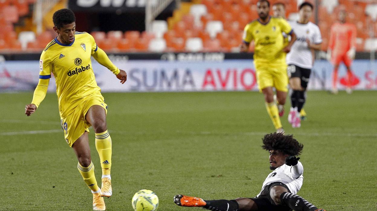 Choco Lozano acabó con la sequía goleadora en Mestalla