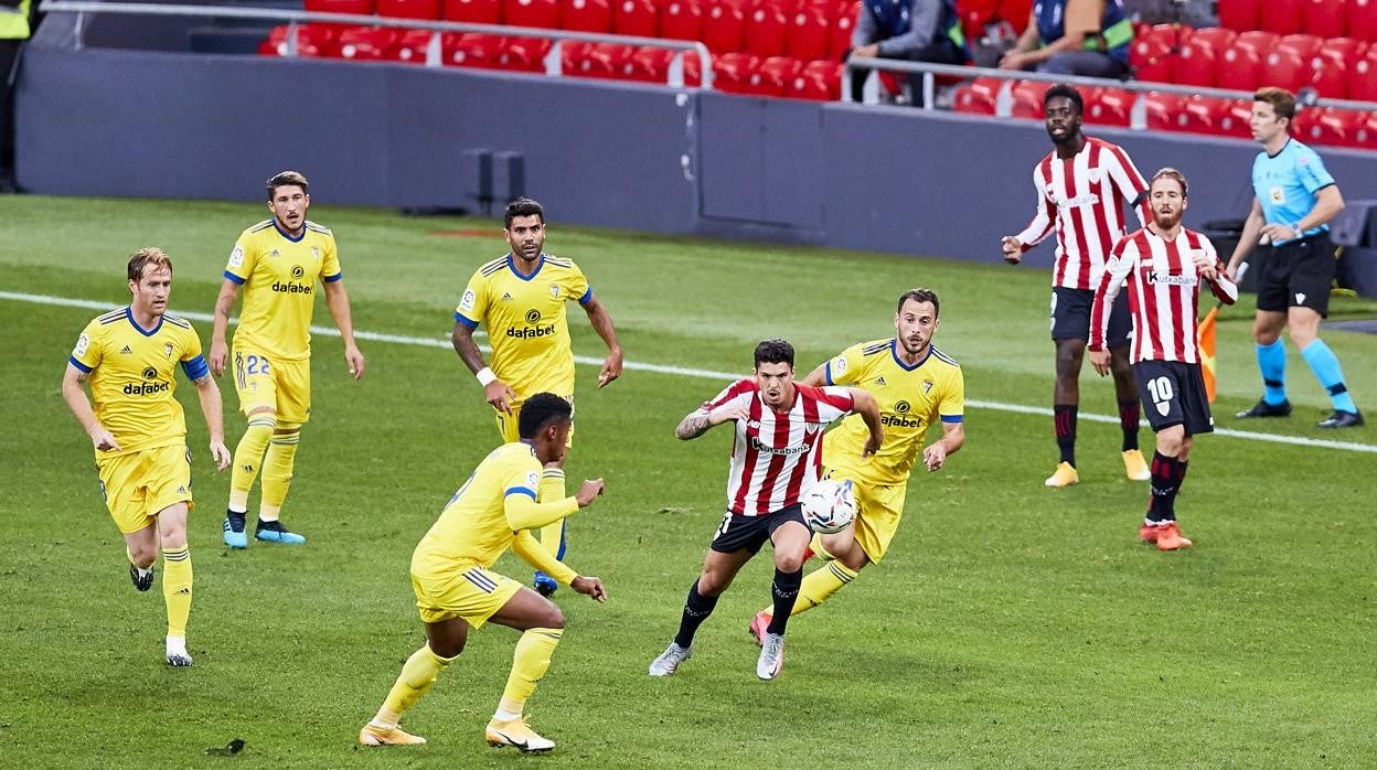 Imagen del partido de la primera vuelta entre Cádiz y Athletic Club