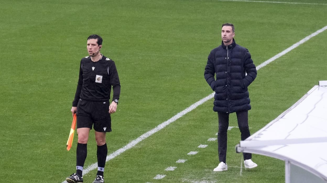 El Cádiz B de Alberto Cifuentes pone a prueba al colíder Algeciras.