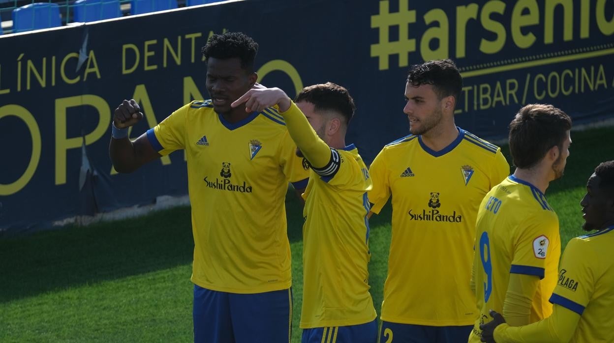 Cádiz B y Recreativo se ven las caras en una auténtica final que se disputará en El Rosal.