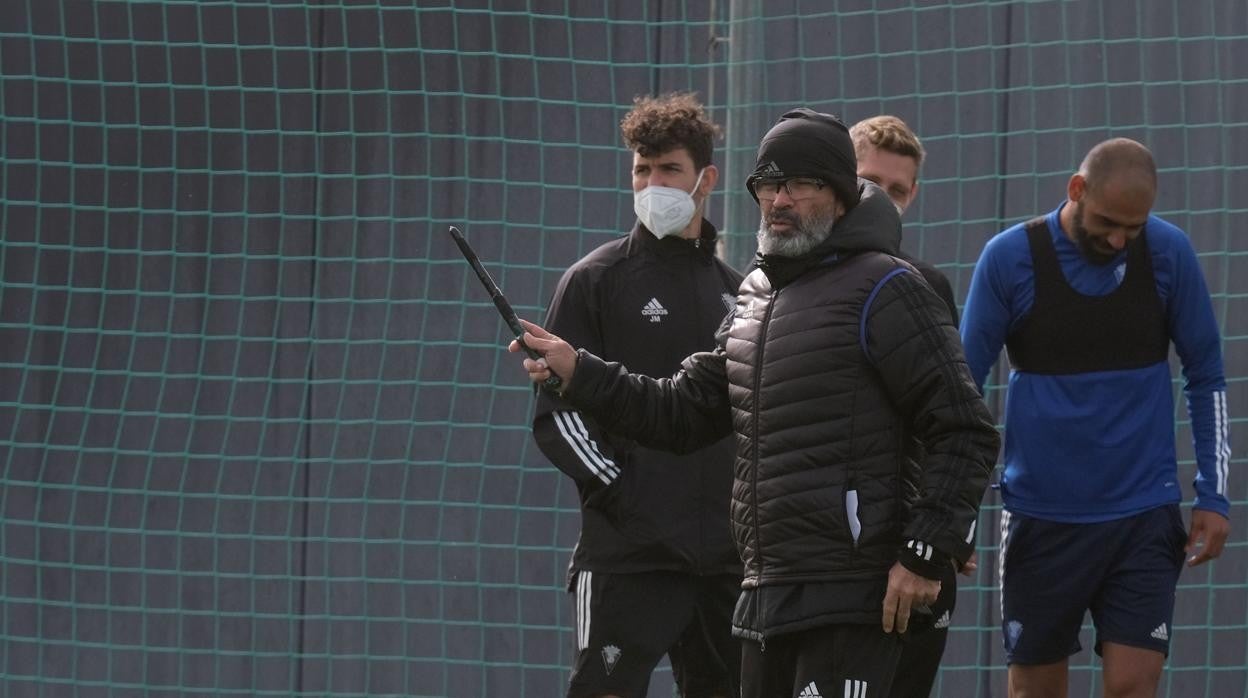 Álvaro Cervera durante el entrenamiento del pasado miércoles en El Rosal.