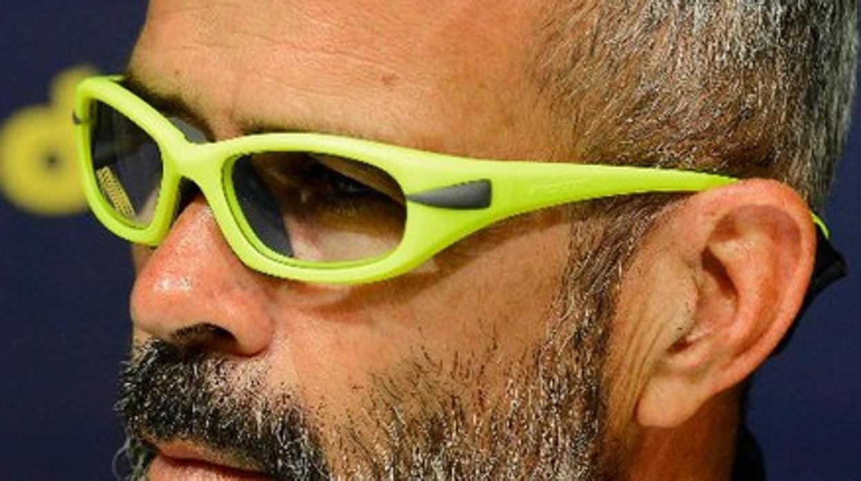 Álvaro Cervera y sus nuevas gafas en El Rosal