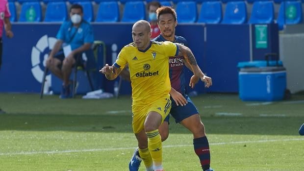 Cádiz - Huesca: Horario, fecha, TV y dónde seguir online