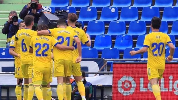 Cádiz - Huesca (2-1); resumen, resultado y goles