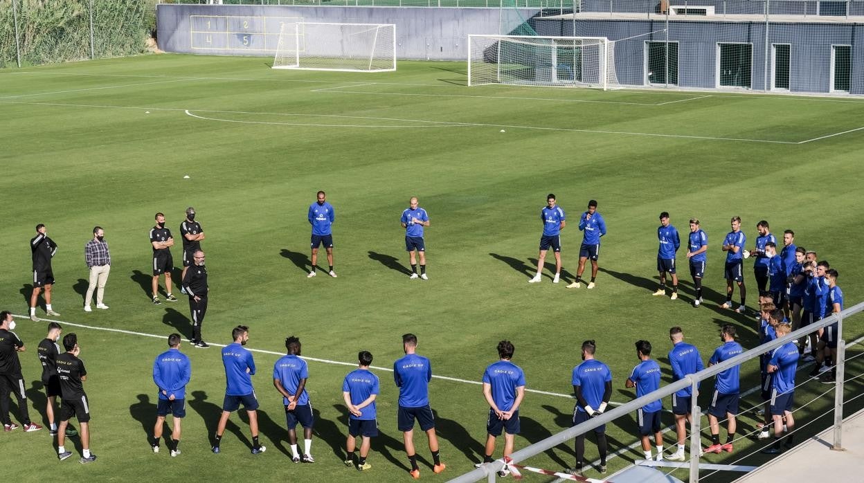 Álvaro Cervera durante un entrenamiento de la pasada temporada en El Rosal.