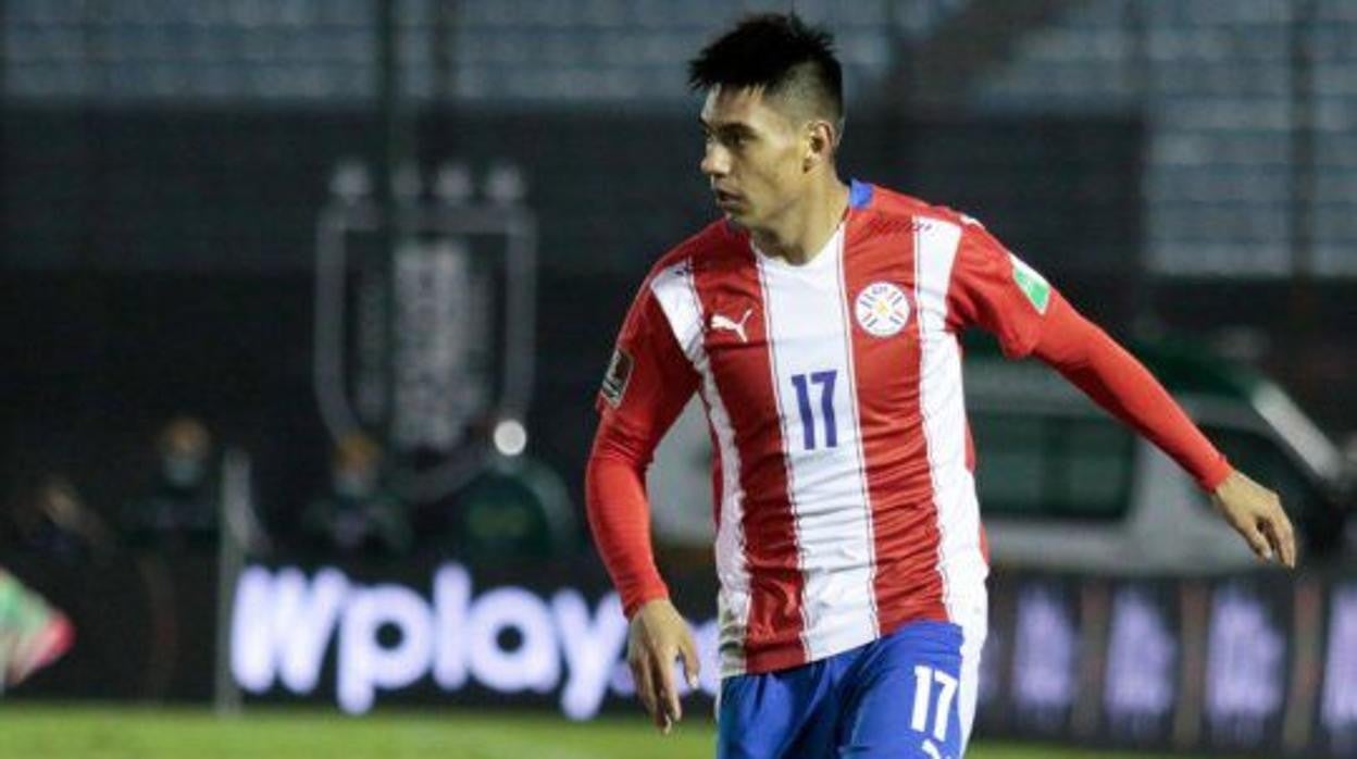 Santiago Arzamendia, con la selección de Paraguay.