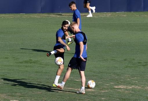 Jens Jonsson junto a Alberto Perea esta pretemporada.