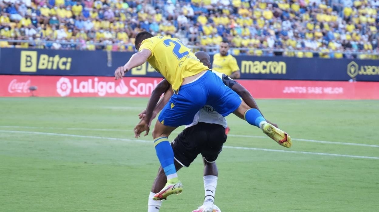 El Cádiz CF empató sin goles ante el Valencia.