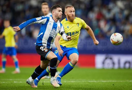 El Cádiz CF viene de perder ante el Espanyol (2-0).