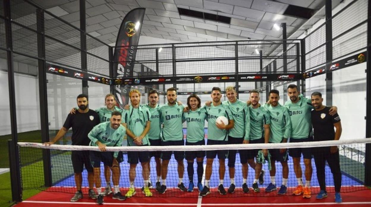 Los jugadores del Cádiz en las instalaciones de padbol en El Puerto de Santa María.
