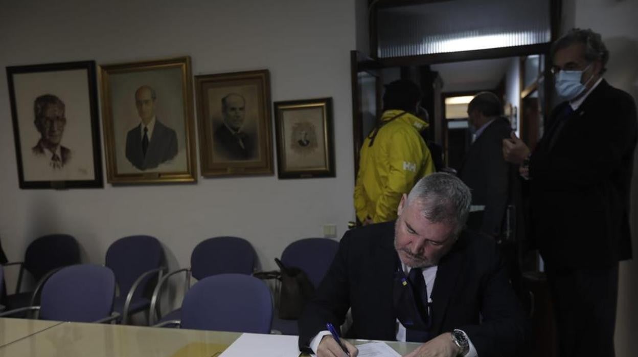 manuel vizcaíno, presidente del cádiz cf.