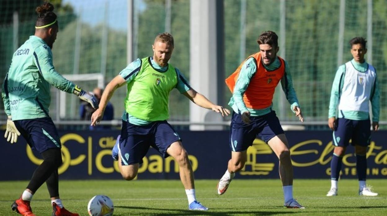 Haroyan participando en el entrenamiento de este miércoles.