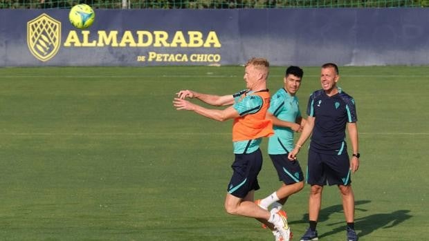 El Cádiz CF retoma este lunes el trabajo tras las vacaciones