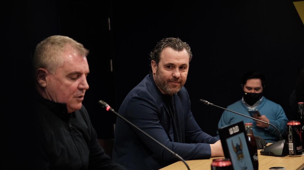 Manuel Vizcaíno y Sergio González durante la rueda de prensa.