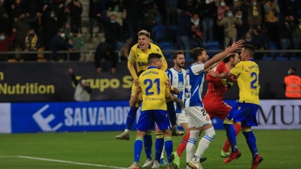 Iván Alejo llevó la locura momentánea a Carranza con el 2-1