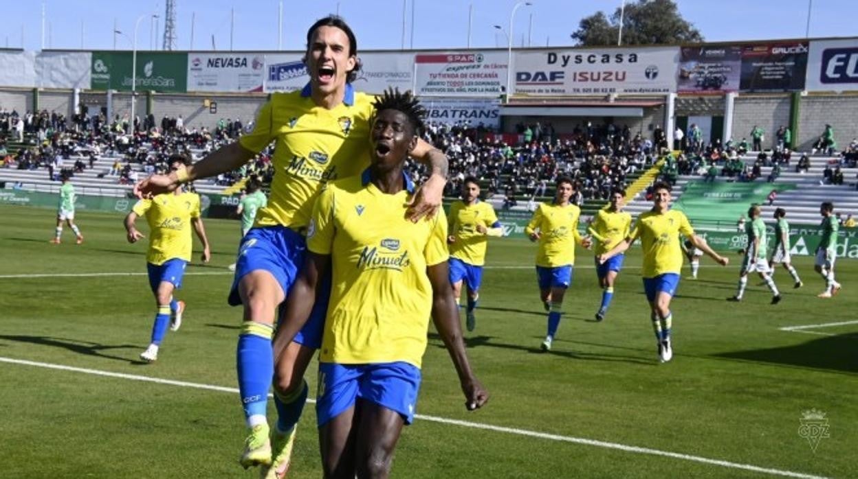 Momo M'Baye marcó el gol del Cádiz B en Cáceres.