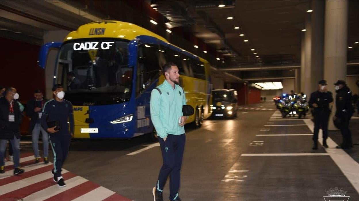 Ledesma, entrando en el estadio colchonero.