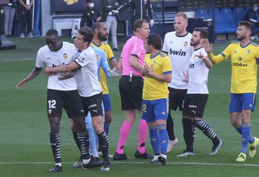 El Cádiz - Valencia de hace un año estuvo marcado por el incidente entre Cala y Diakhaby.