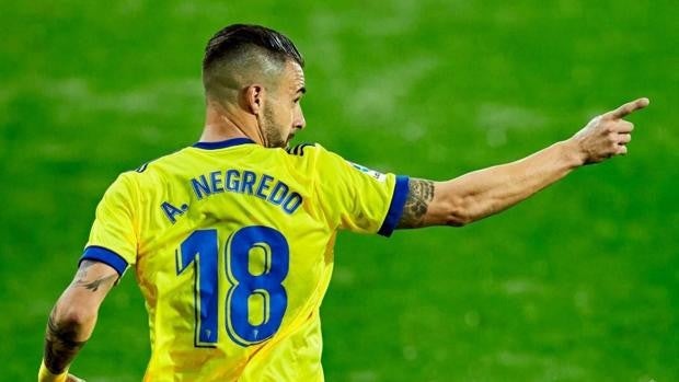 Negredo, un año más de amarillo