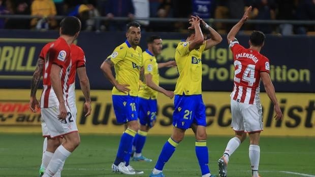 Multa de 300 euros al Cádiz