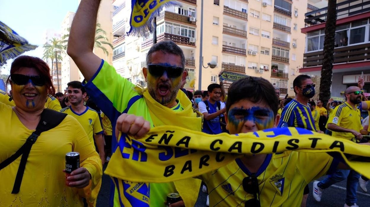 Los seguidores del Cádiz CF no lo tienen sencillo para estar en Mendizorroza este domingo.