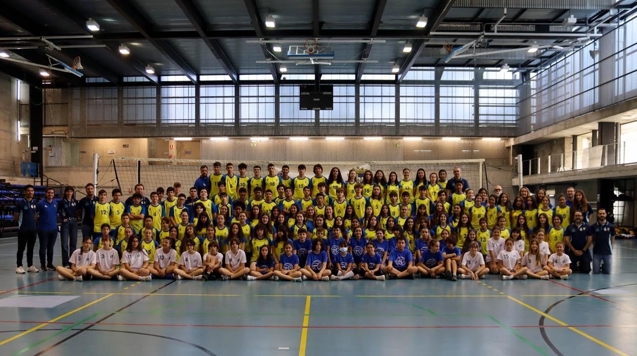 El Club Voleibol Cádiz CF 2012 cumple su primera década.