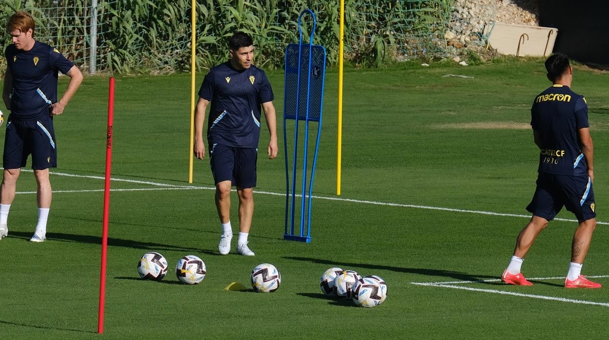 El Cádiz CF continúa con su pretemporada.