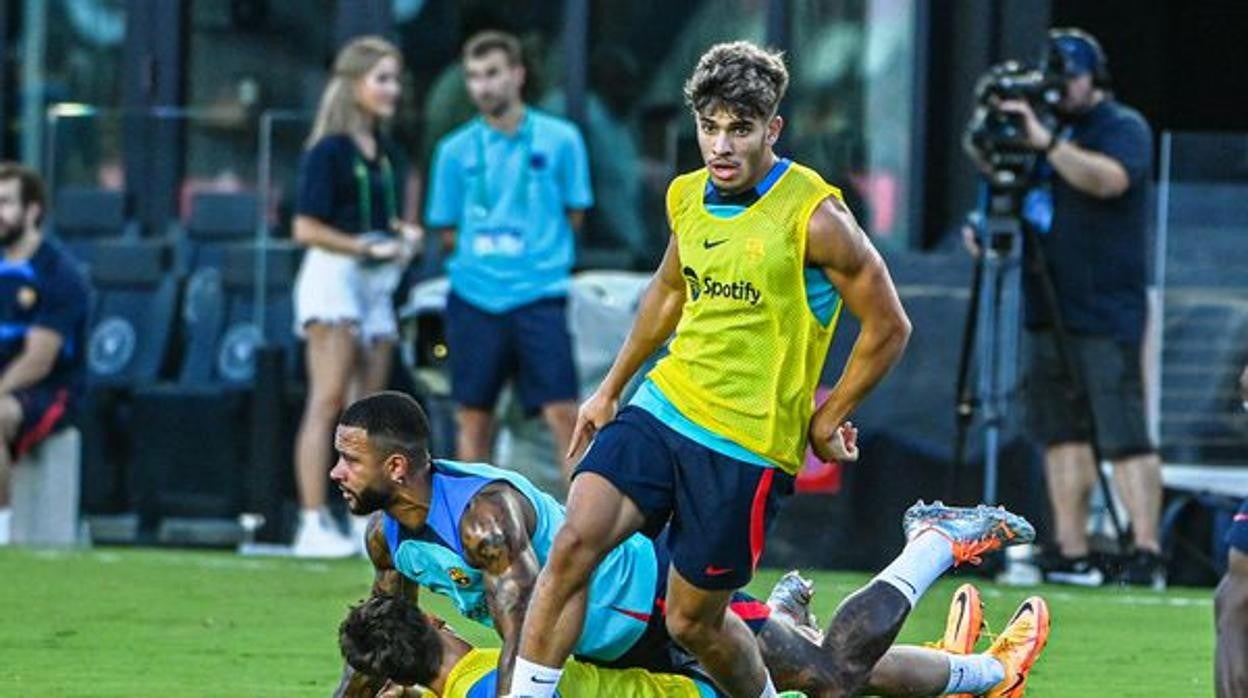 Abde en un entrenamiento con el Barcelona