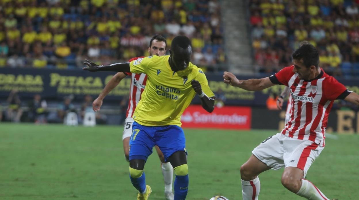 Awer Mabil entró desde el banquillo.