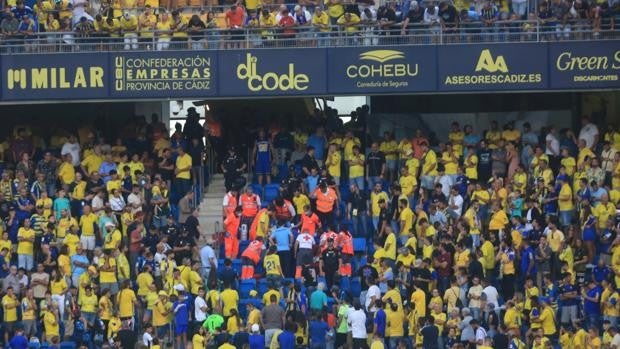 El médico del 061 que atendió al infartado en Carranza acusa al 'héroe' de poner en riesgo la vida del paciente