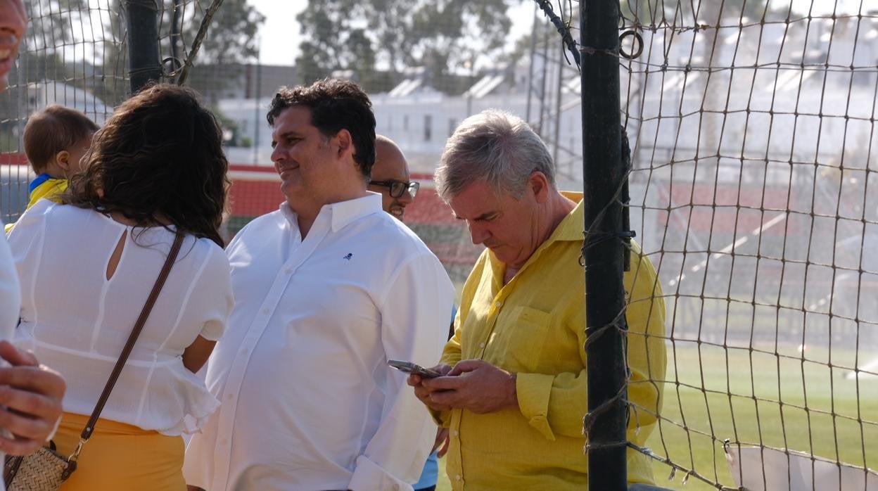 Manuel Vizcaíno y Rafael Contreras, en la previa de un encuentro de pretemporada