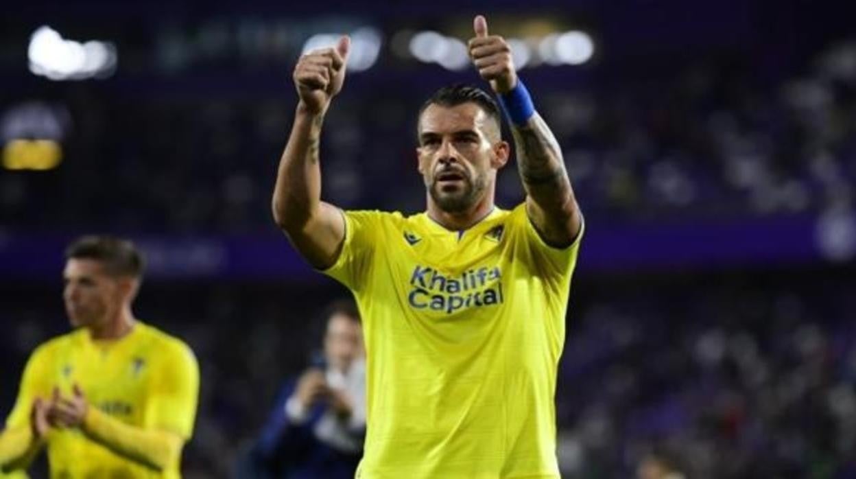 Negredo celebra el gol en Valladolid