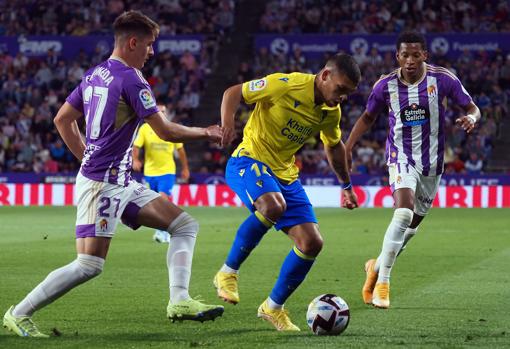 Brian Ocampo durante el Valladolid - Cádiz.