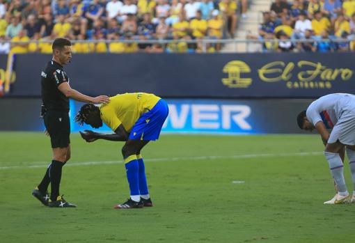 Momo M'Baye no está teniendo demasiadas oportunidades esta temporada con el primer equipo del Cádiz CF.