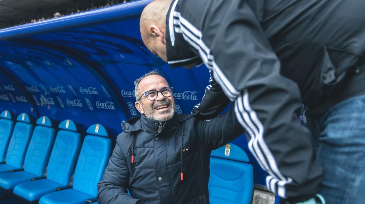 Cervera, en el banquillo visitante del Tartiere.