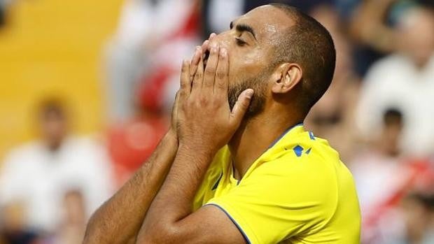 El Cádiz CF llega al parón en zona de descenso y a un punto de la salvación