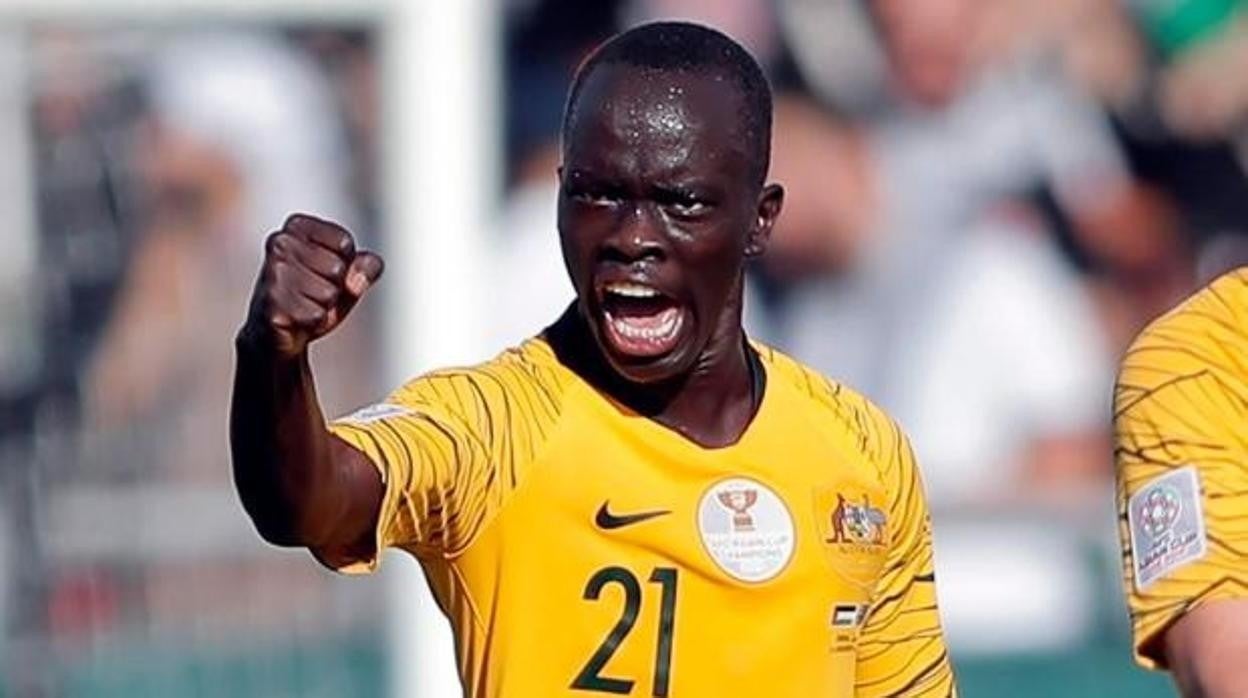 Mabil celebra un tanto con la selección oceánica