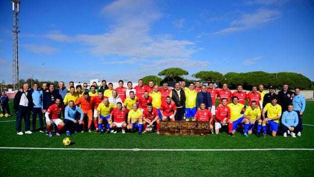 Veteranos de Racing Portuense y Cádiz CF se unen por El Vaporcito