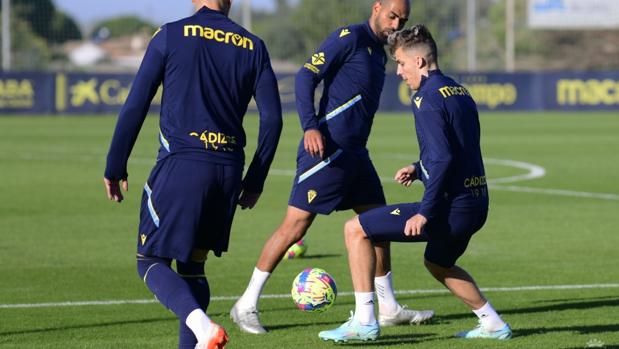 Momo, Cala, Chust, David Gil y Alejo son bajas