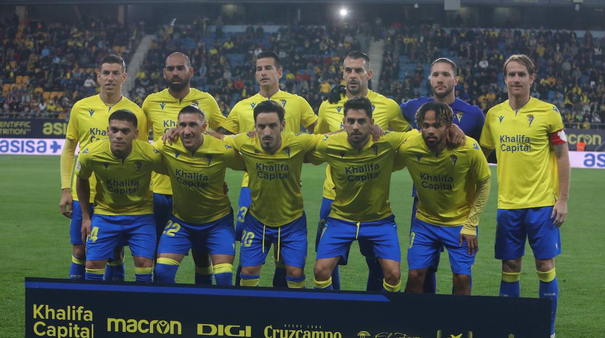 Once del Cádiz ante el Almería en casa