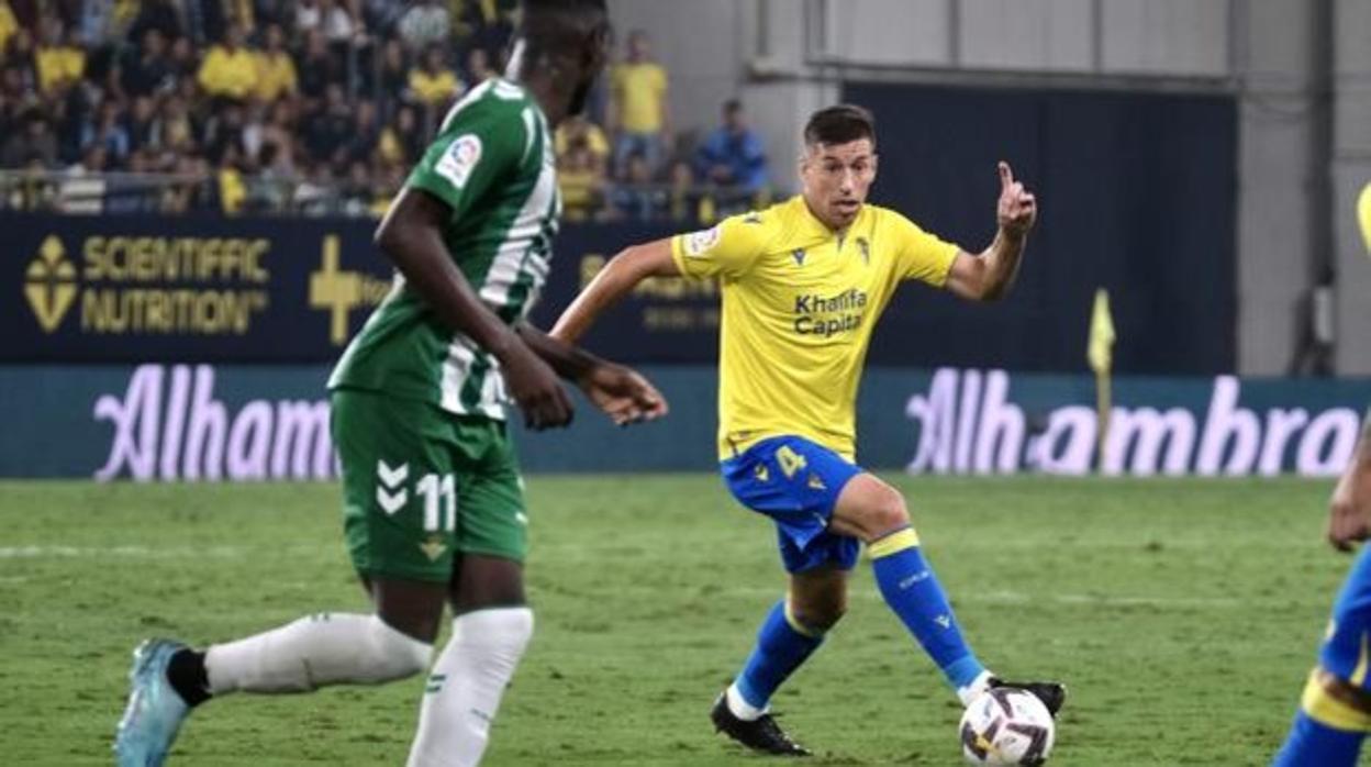 Alcaraz en un partido con el Cádiz