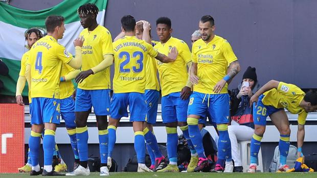 Cádiz - Girona; resumen, resultado y goles (2-0)