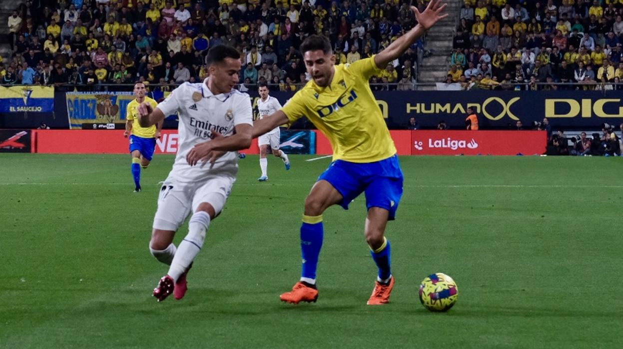 El Cádiz CF sigue fuera del pozo una semana más.