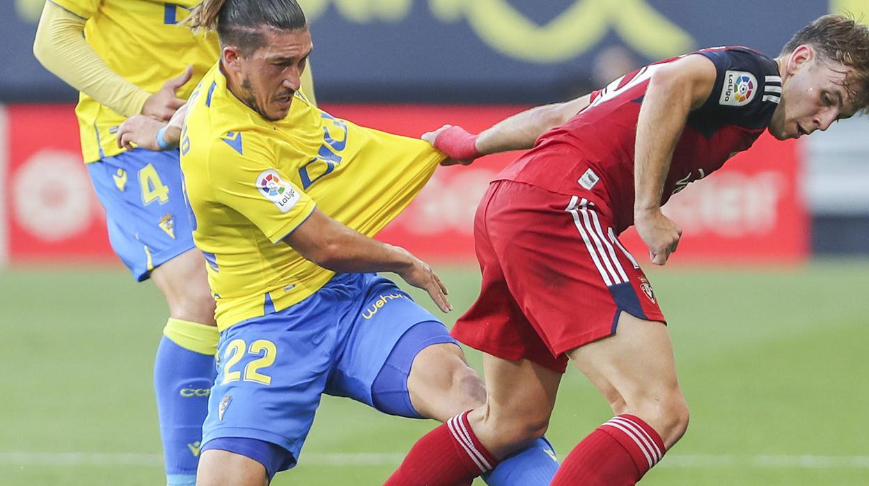 El Cádiz CF perdió tres puntos de oro ante el Osasuna.