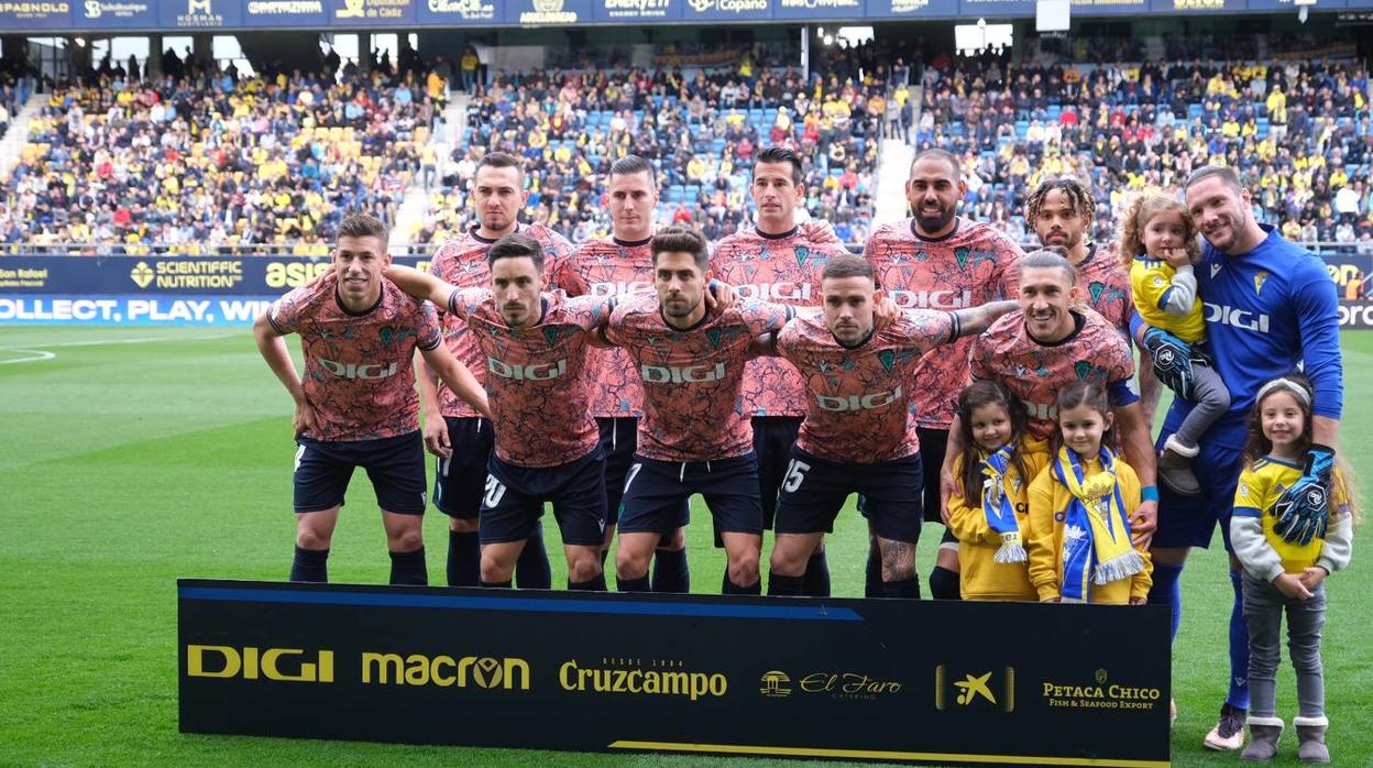 Alineación amarilla en la victoria ante el Rayo Vallecano