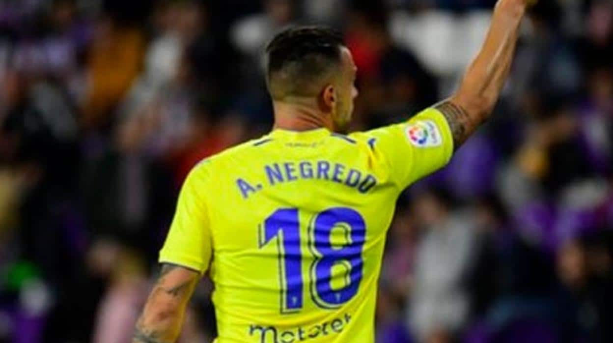 Negredo celebra su gol ante el Valladolid
