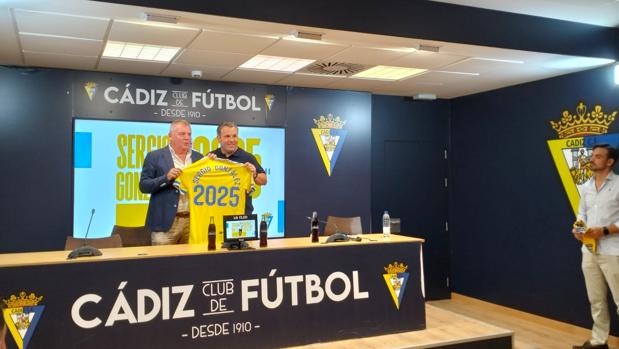 Sergio González: «Estoy encantado de poder pertenecer al Cádiz CF»