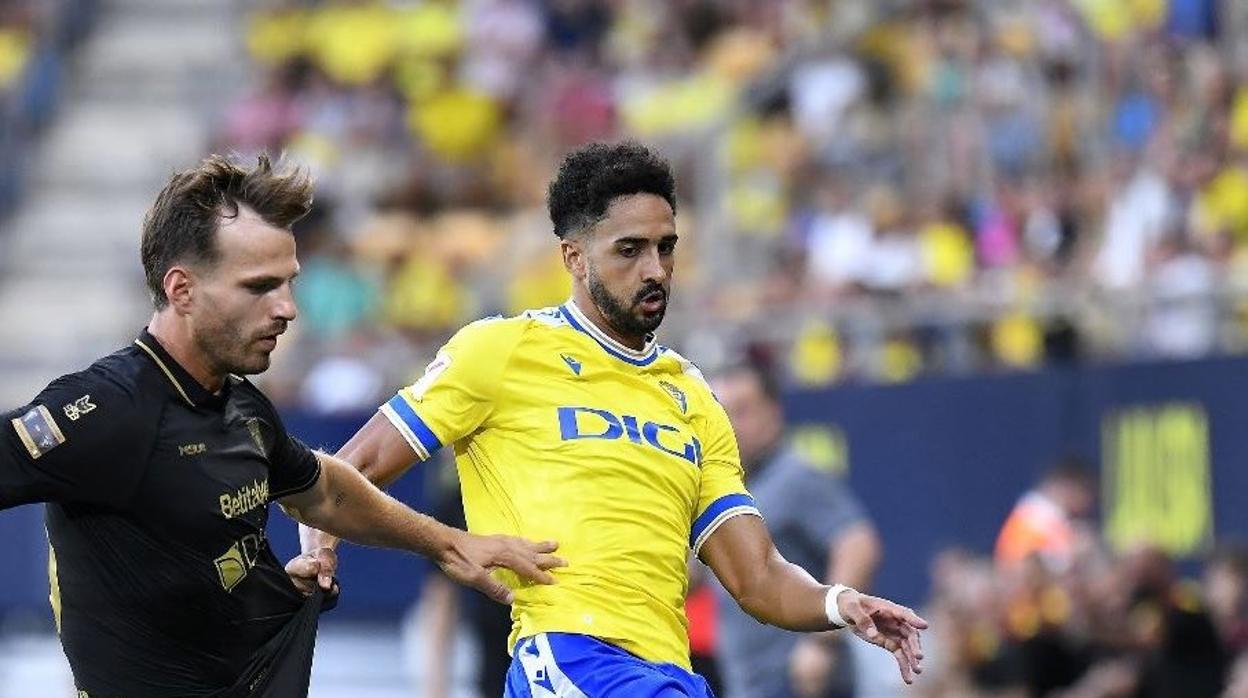 Cádiz - Lecce. Los amarillos ganan en los penaltis. Resumen y goles: 1-1 (3-1)