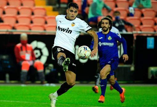 Maxi Gómez durante su etapa en el Valencia.